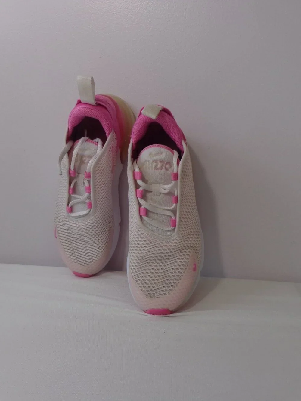 Nike Air Max 270 GS White Pink Foam Running Shoes FZ3560-100 Youth Size 3Y